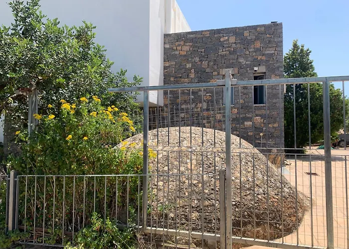 Ammoudi Hideaway
