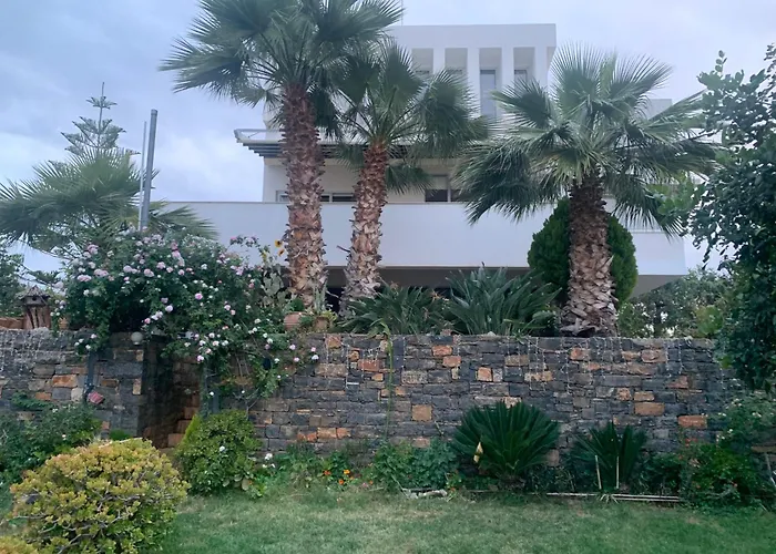 Ammoudi Hideaway