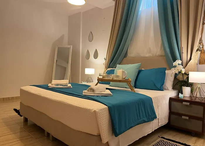 Ammoudi Hideaway
