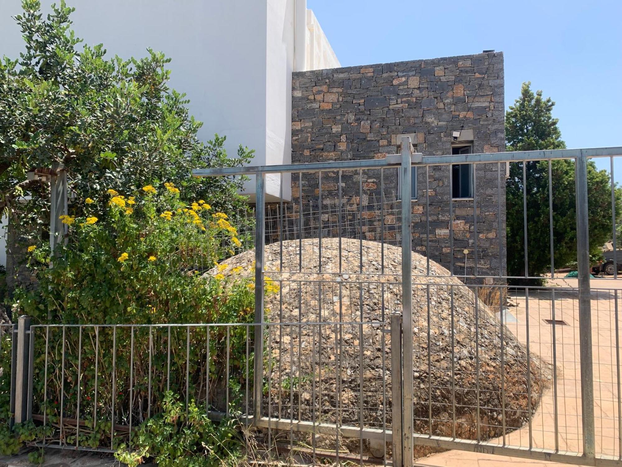Ammoudi Hideaway Apartment
