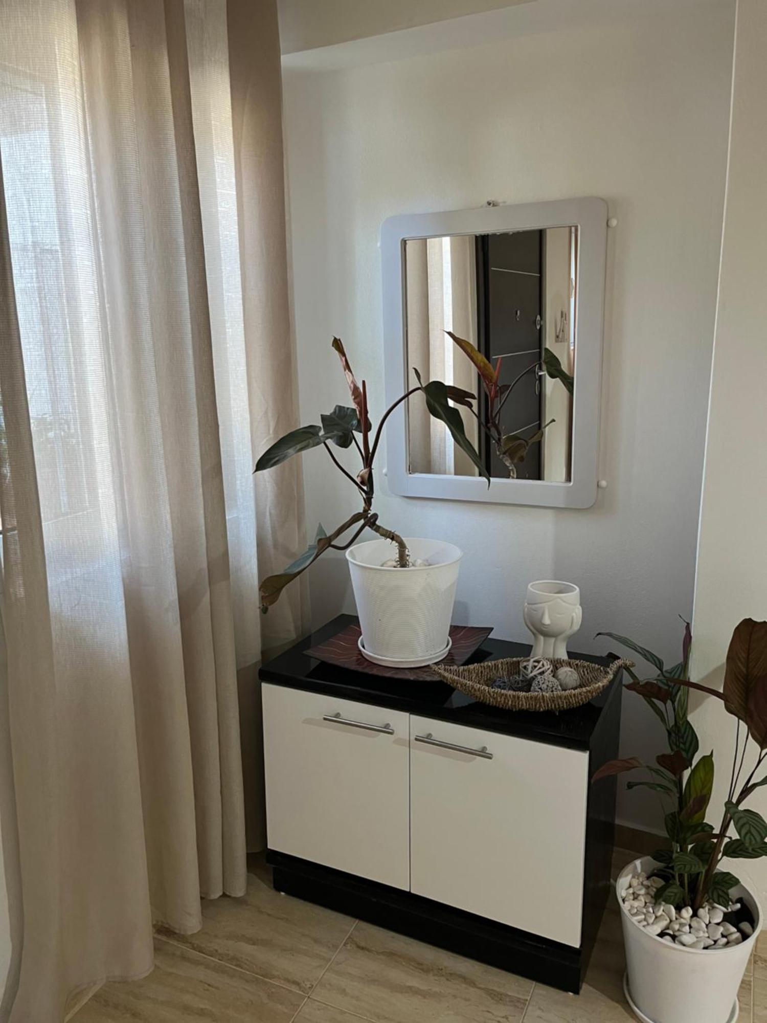 Ammoudi Hideaway Apartament